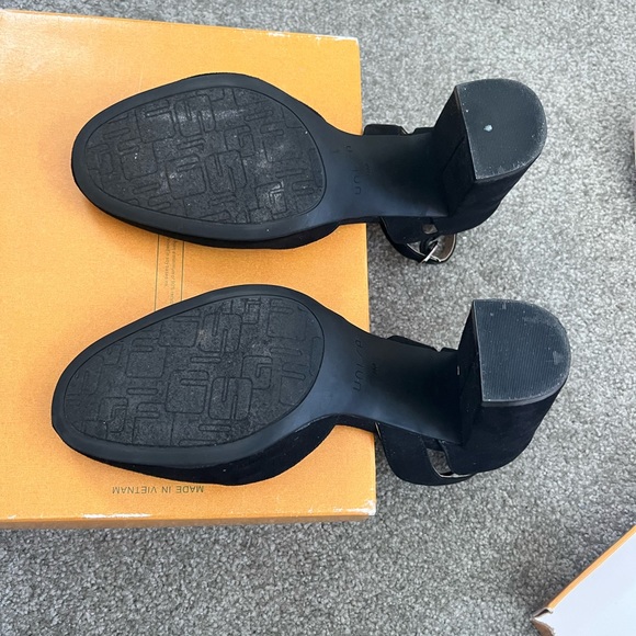 Black Block Heels - Picture 5 of 5